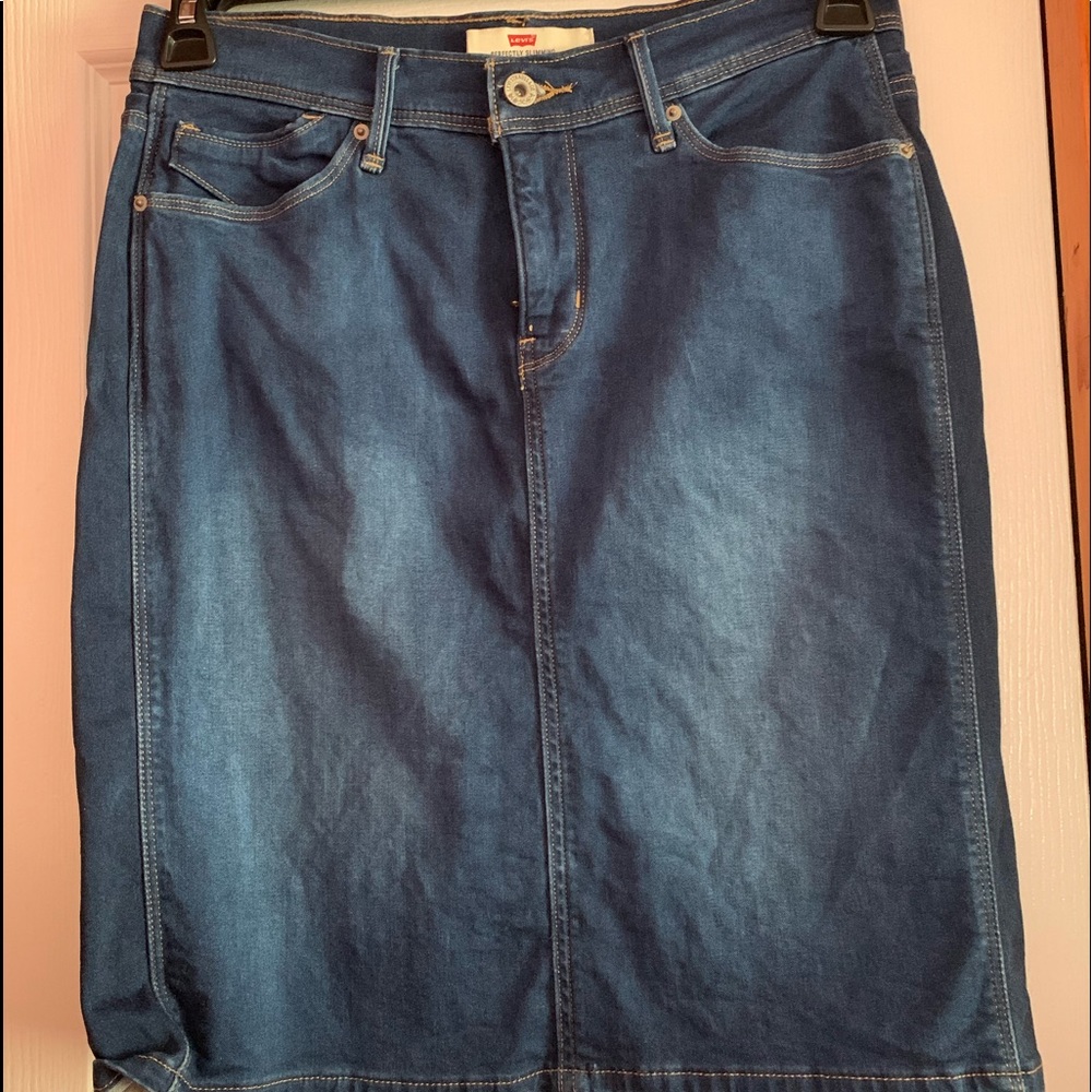 Women’s Levi’s Denim Skirt